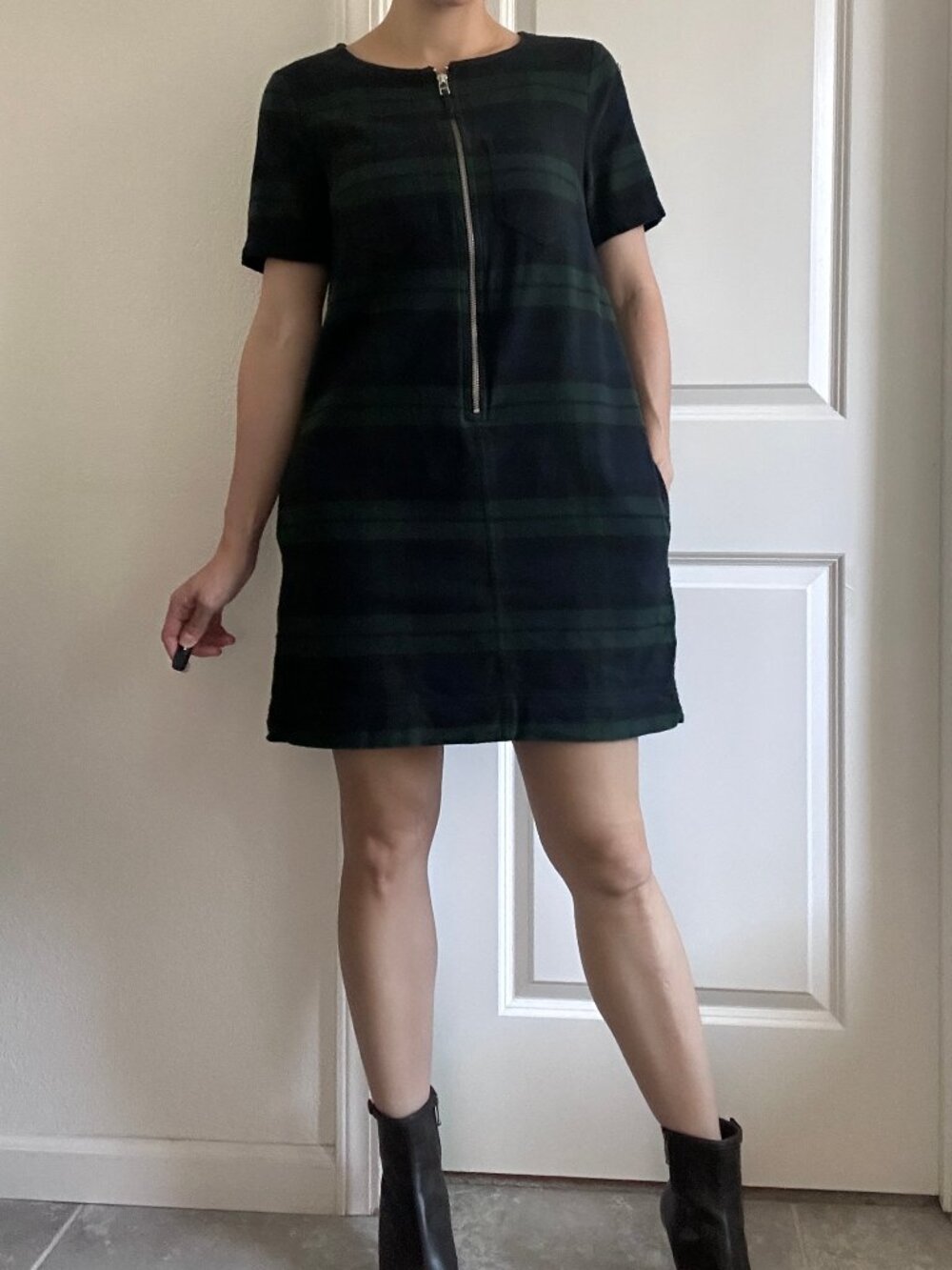 J. Crew 100% Cotton Vintage Boho Black and Green Plaid Relaxed Dress size 6/M